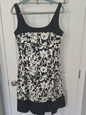 Chaps Black and White Floral Midi Dress